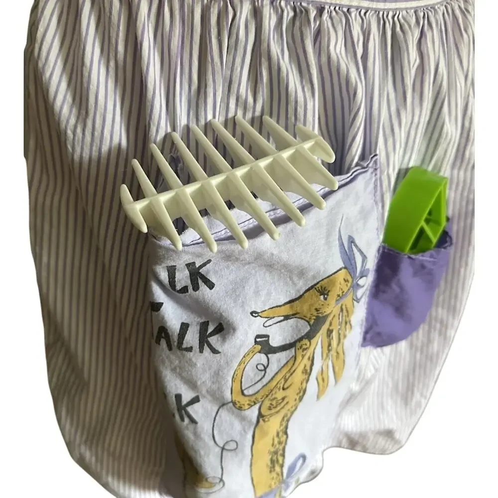 Vintage Novelty Half Apron with 2 pockets 2 tie strings 1950s 1960s handcrafted